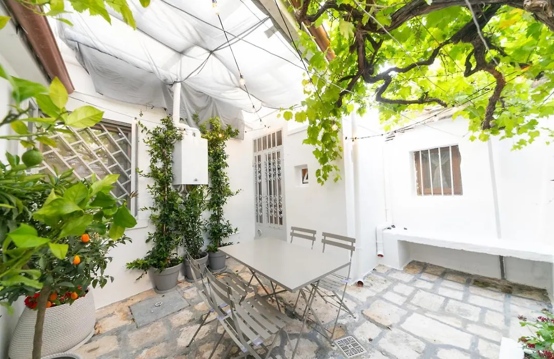 Trullo Alfieri - Relax e Garden-1