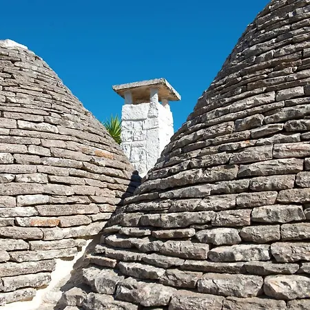 Trullo Giardino Fiorito-3