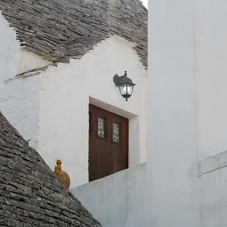 Trullo Chiesa Madre Alberobello-3