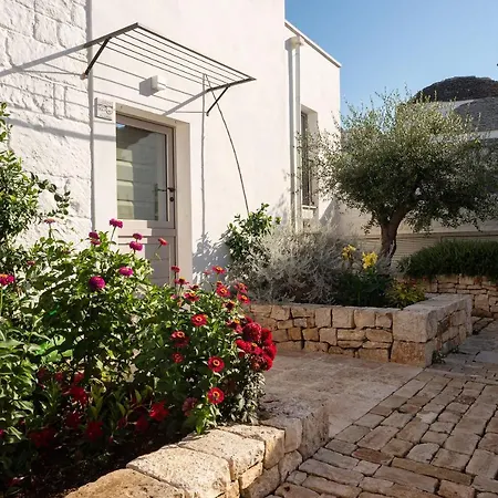 Trulli in corte-3