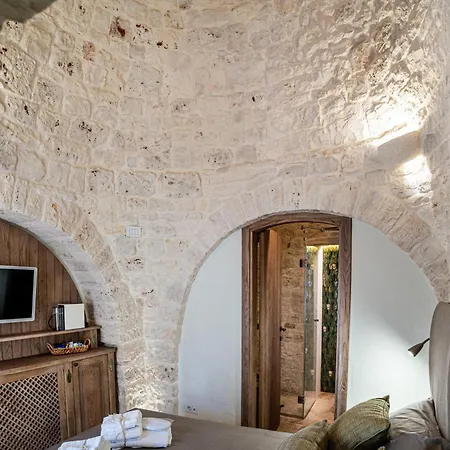 Monte Adamello - dimora nei trulli-3