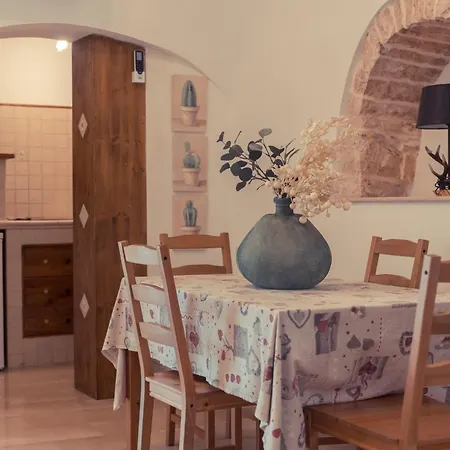 Widespread Trulli In The Historic Center - Trulli Antichi Mestieri-3