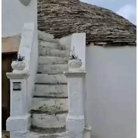Trullo Chiesa Madre Alberobello-2